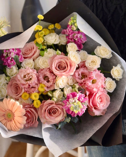 Custom Flower Bouquet （According to your budget & style）